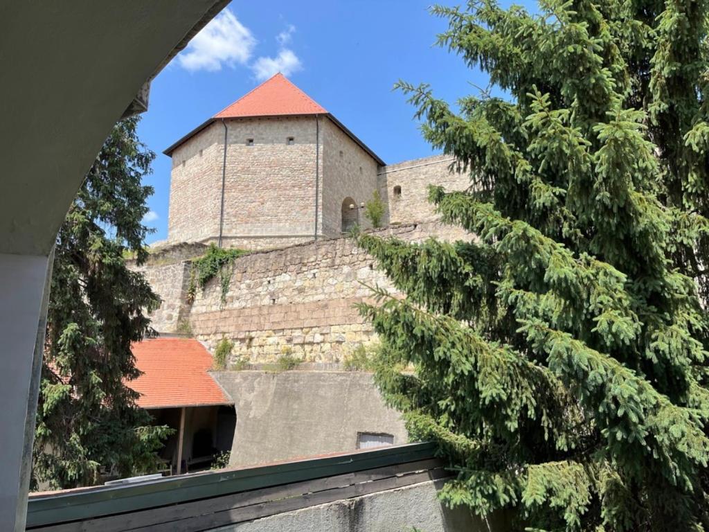 Aranyvár * Eger
